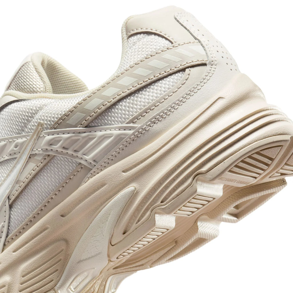 Nike Initiator Cream Sneakers