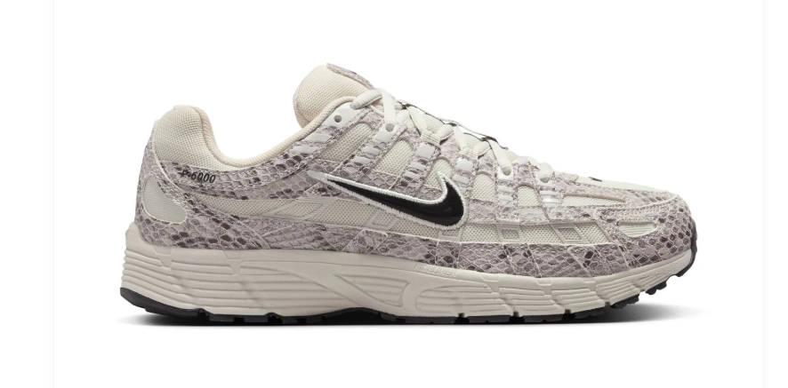 Nike Light Gray Patterned Sneakers