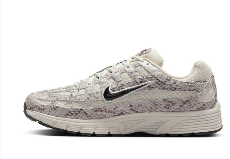 Nike Light Gray Patterned Sneakers