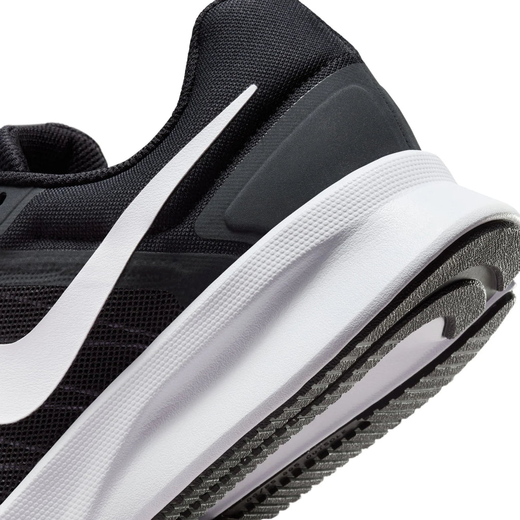 Nike Black and White Running Shoes with Flywire Details