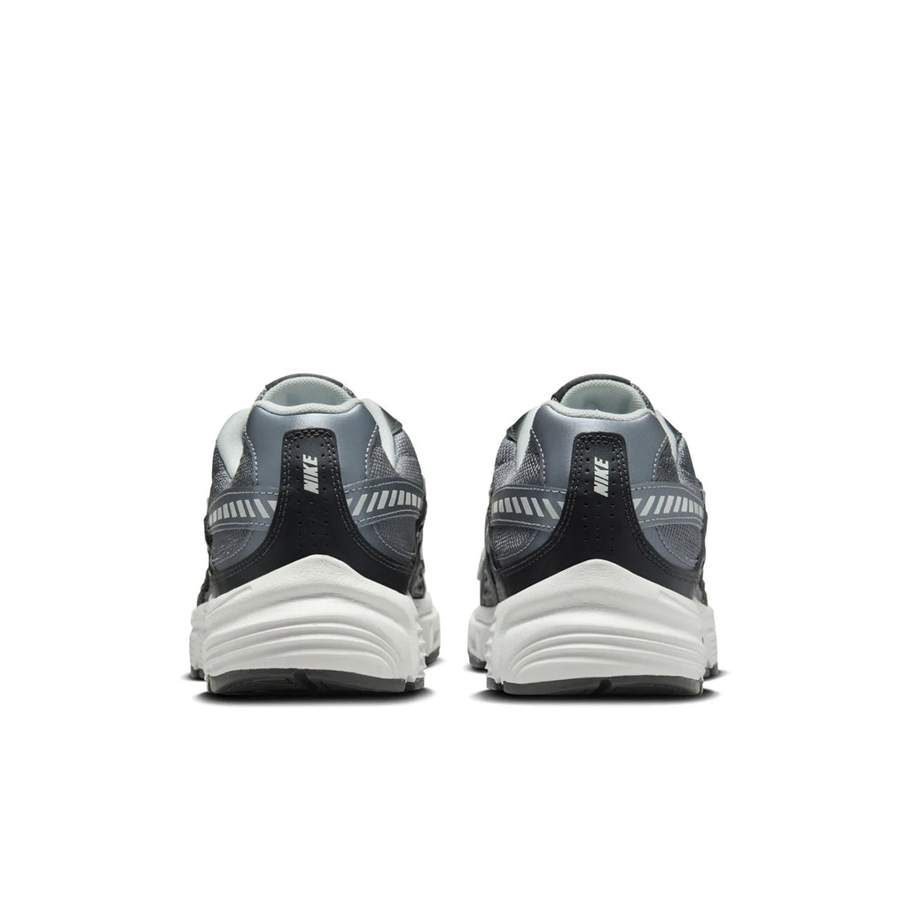 Nike Initiator Dark Gray and Black Sneakers