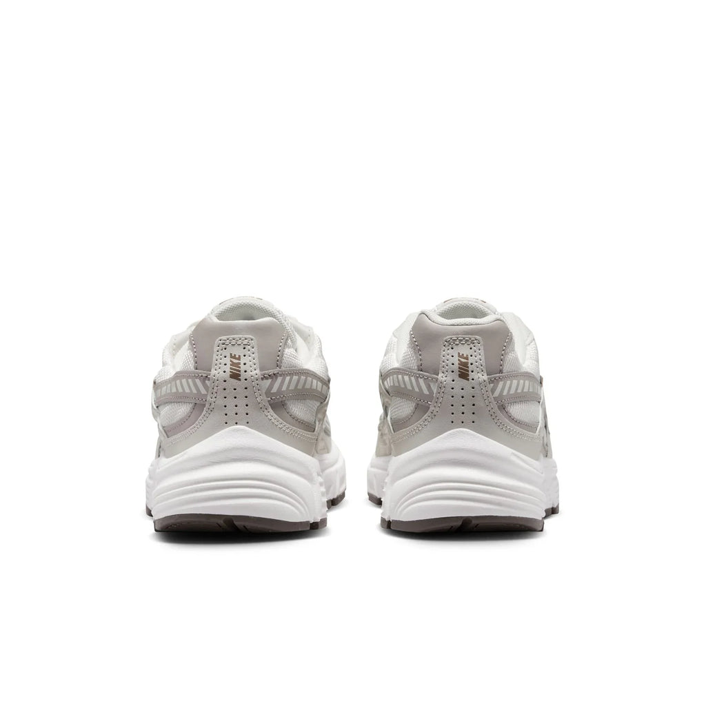 Nike Initiator White and Gray Sneakers