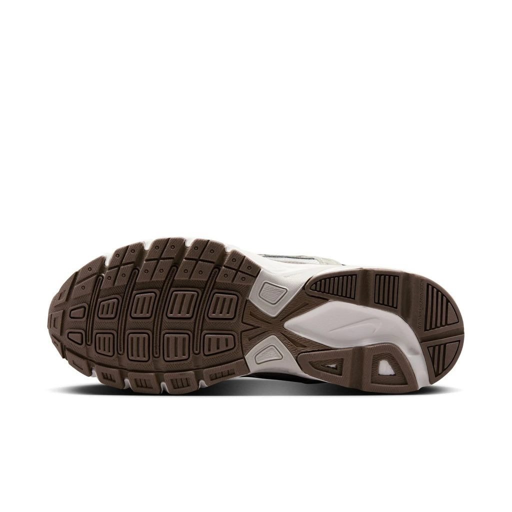 Nike Initiator White and Gray Sneakers