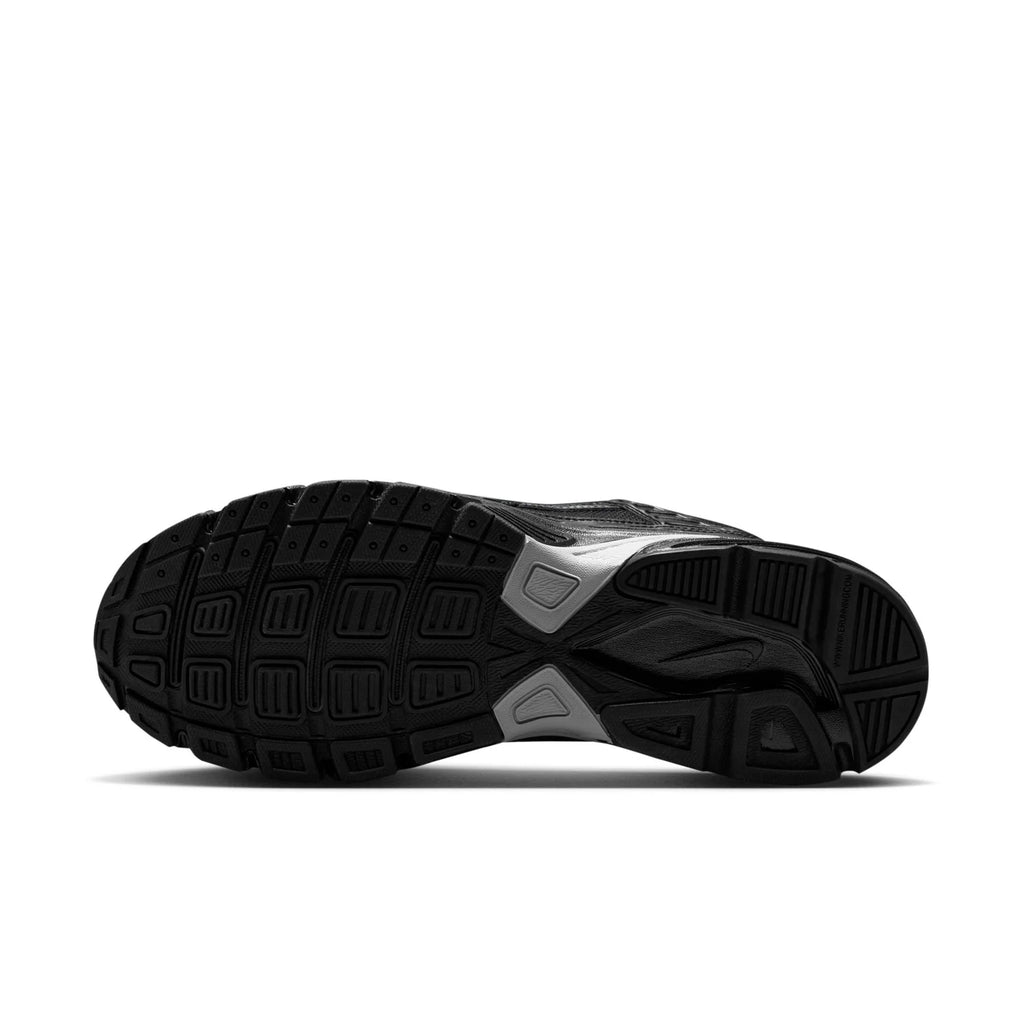 Nike Initiator Black and Silver Sneakers