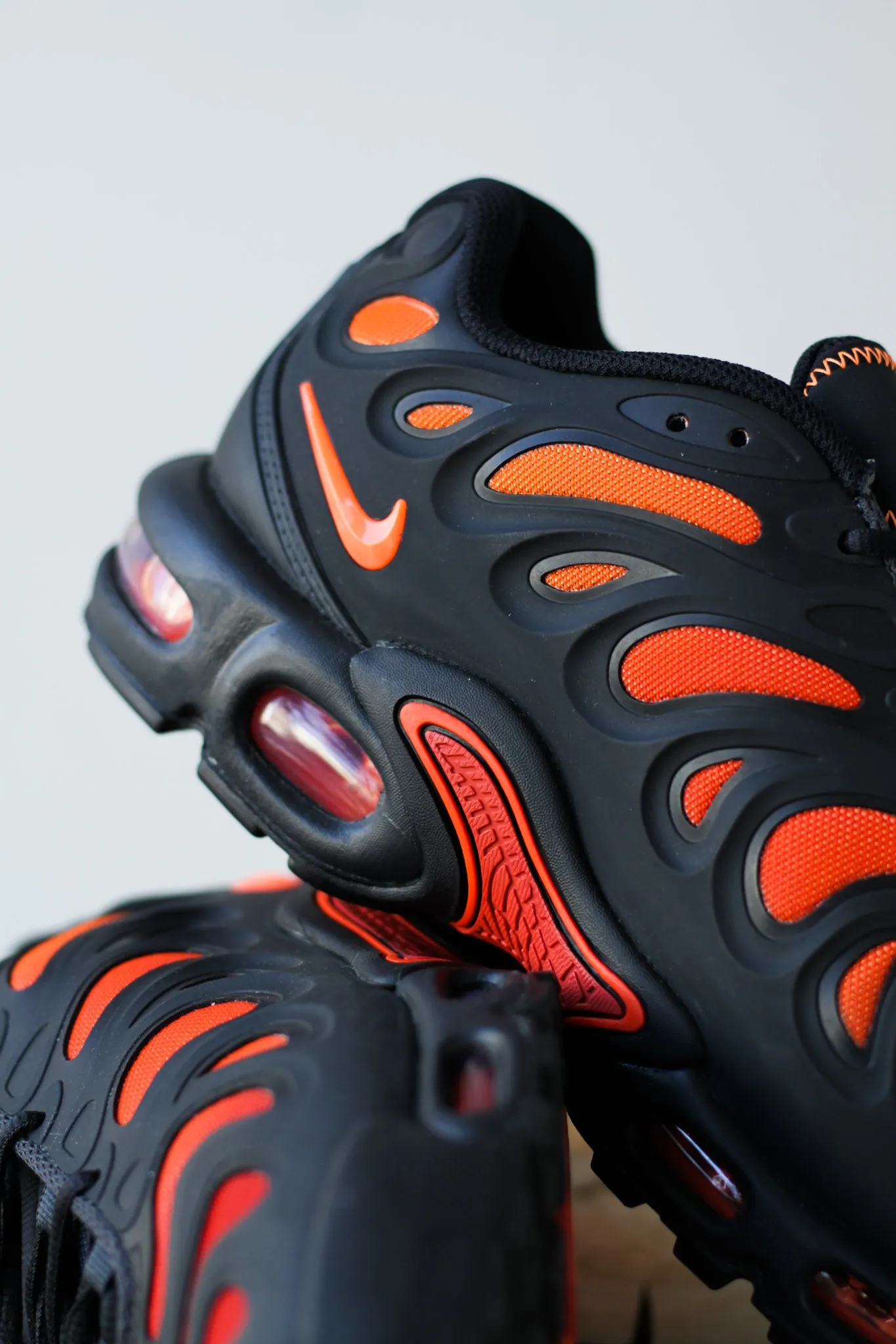 AIR MAX PLUS DRIFT "HYPER CRIMSON"