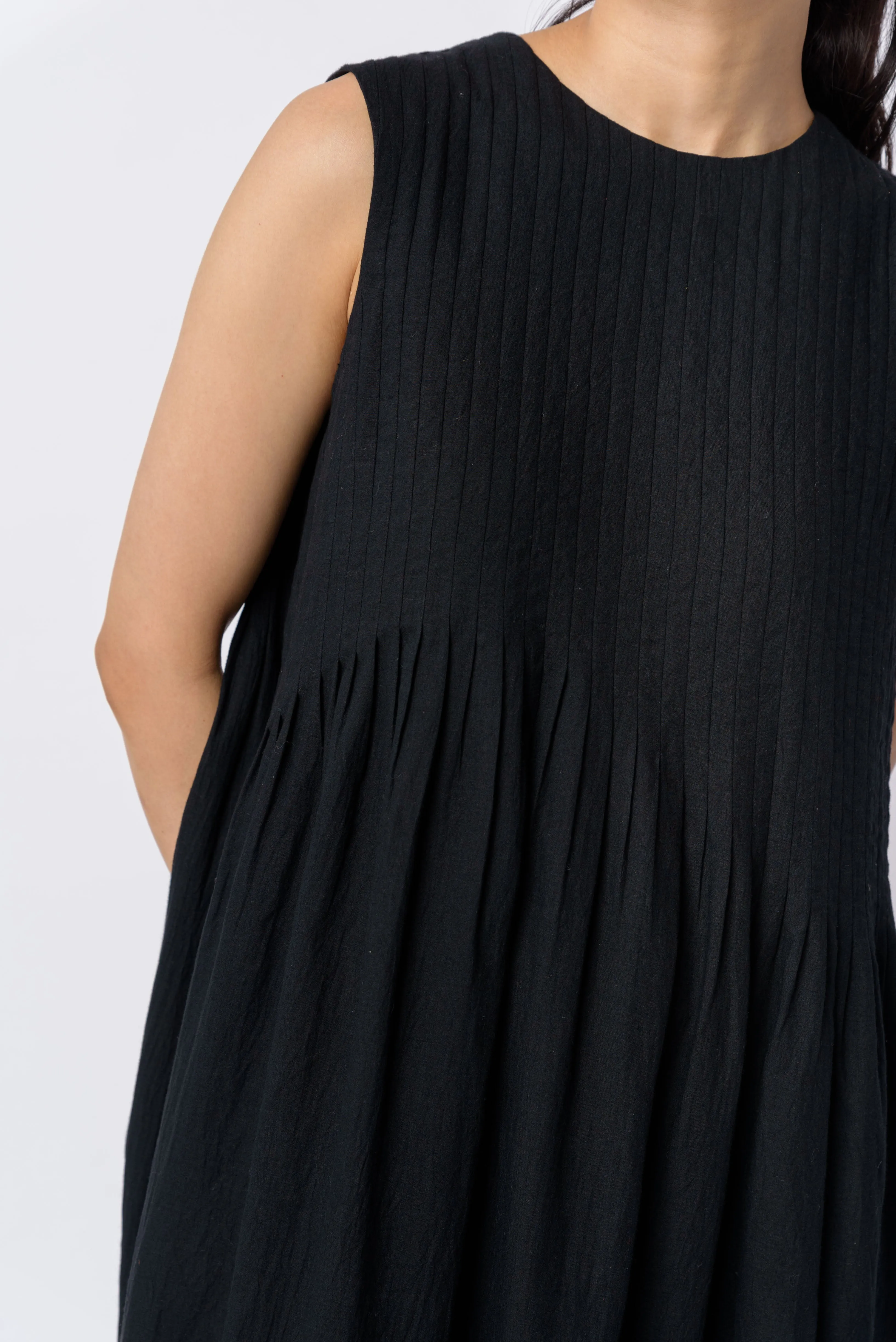 Black cotton minimal dress