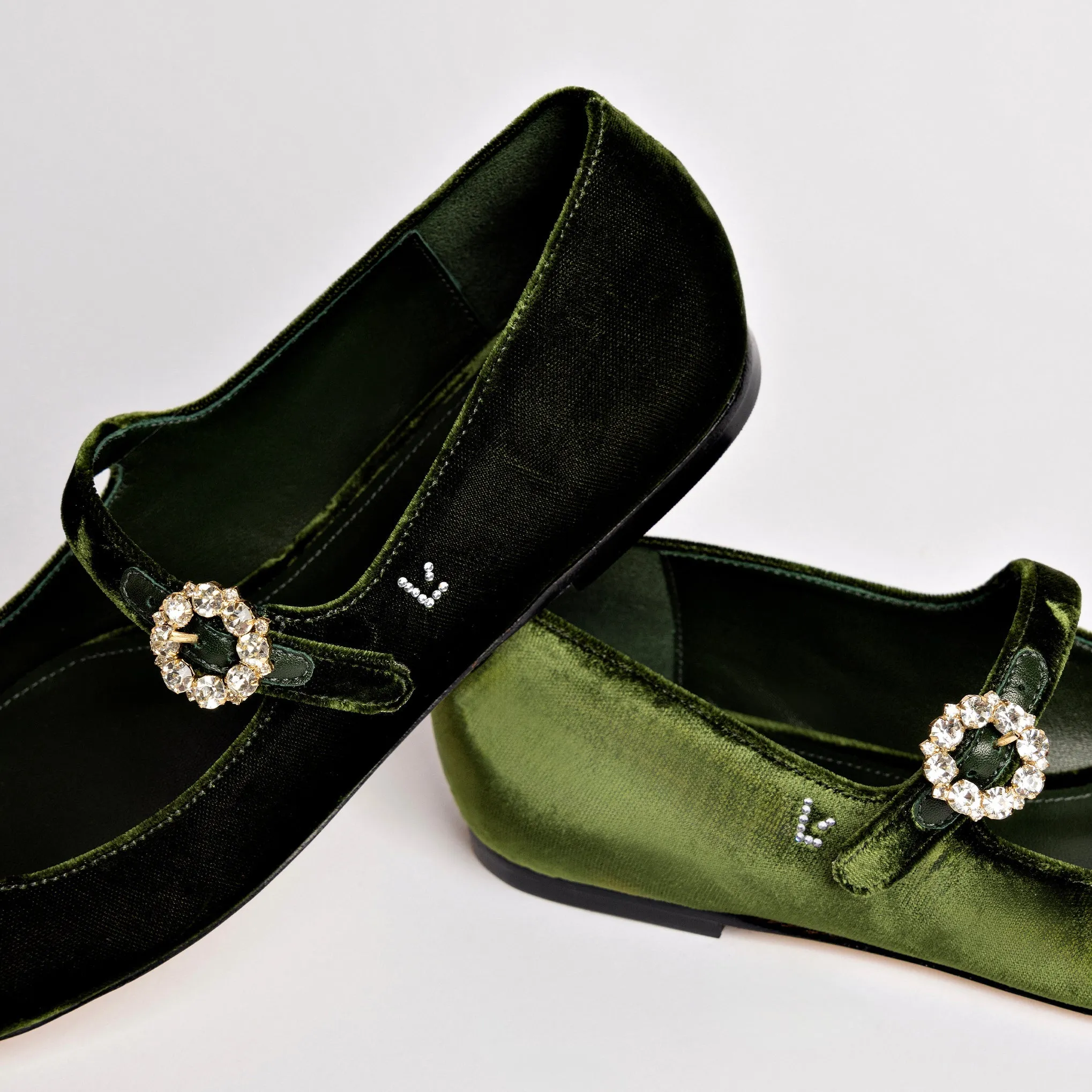 Larroude Blair Ballet Flat In Bosco Velvet