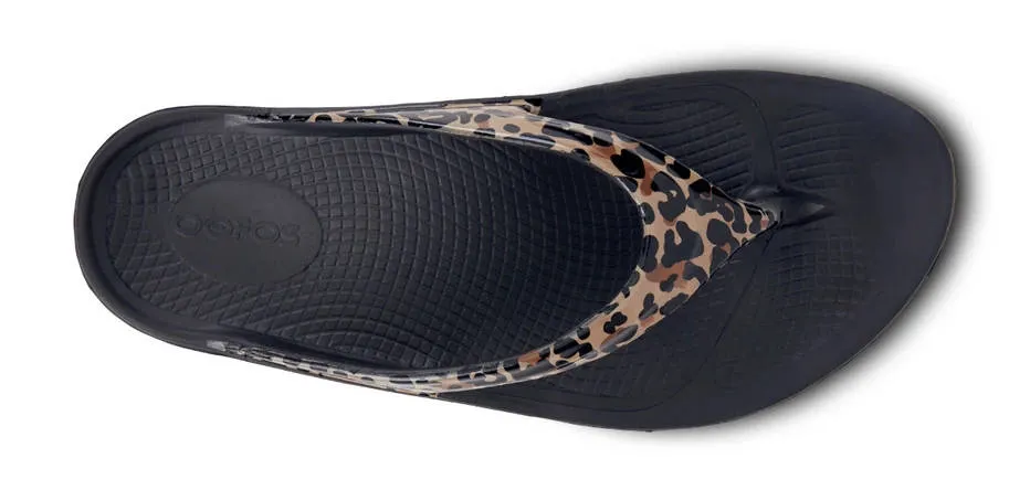 OOFOS Womens Oolala Luxe Sandal Black Leopard