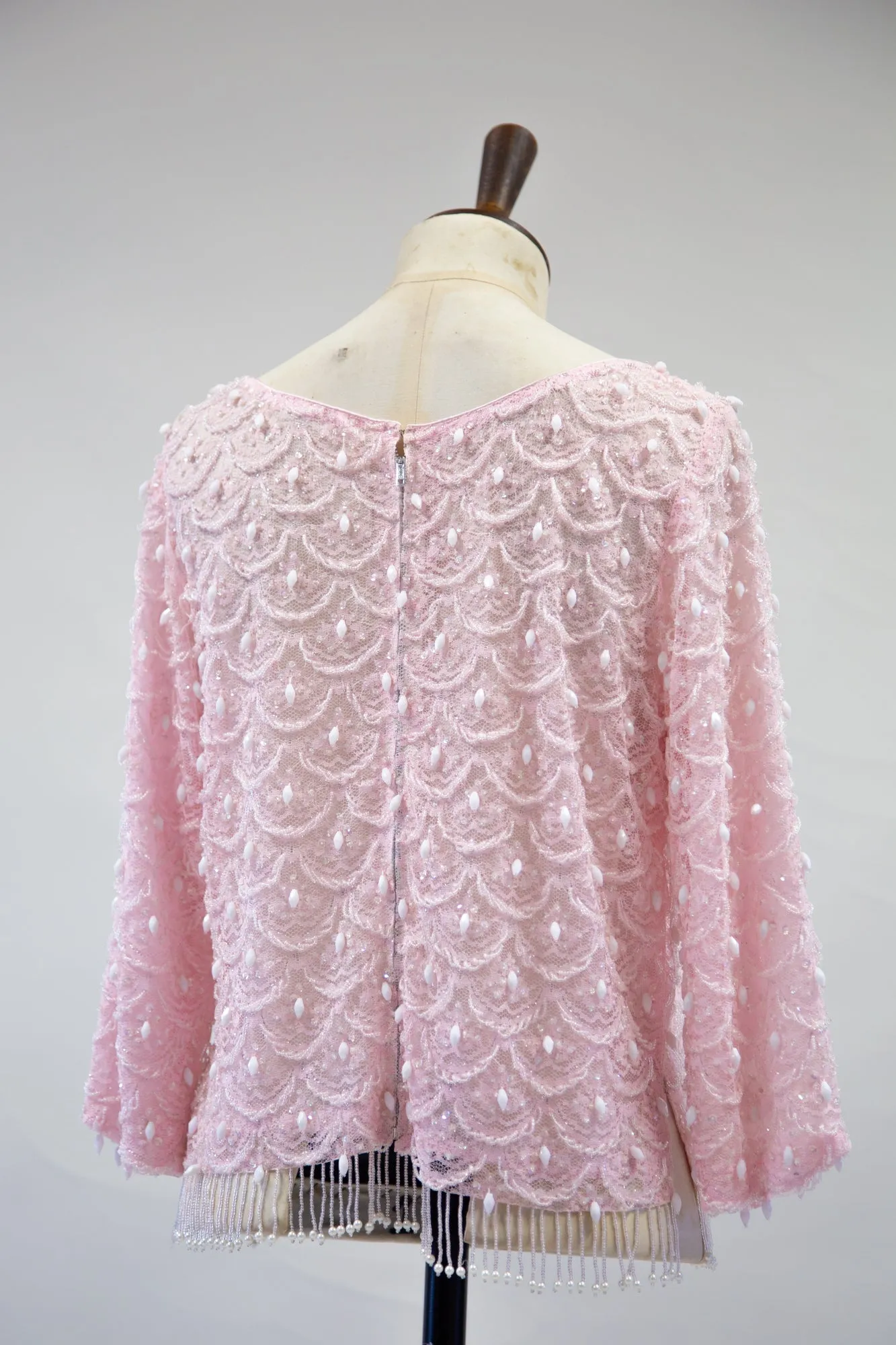 Vintage 1960s Pink Beaded Top w Sleeves