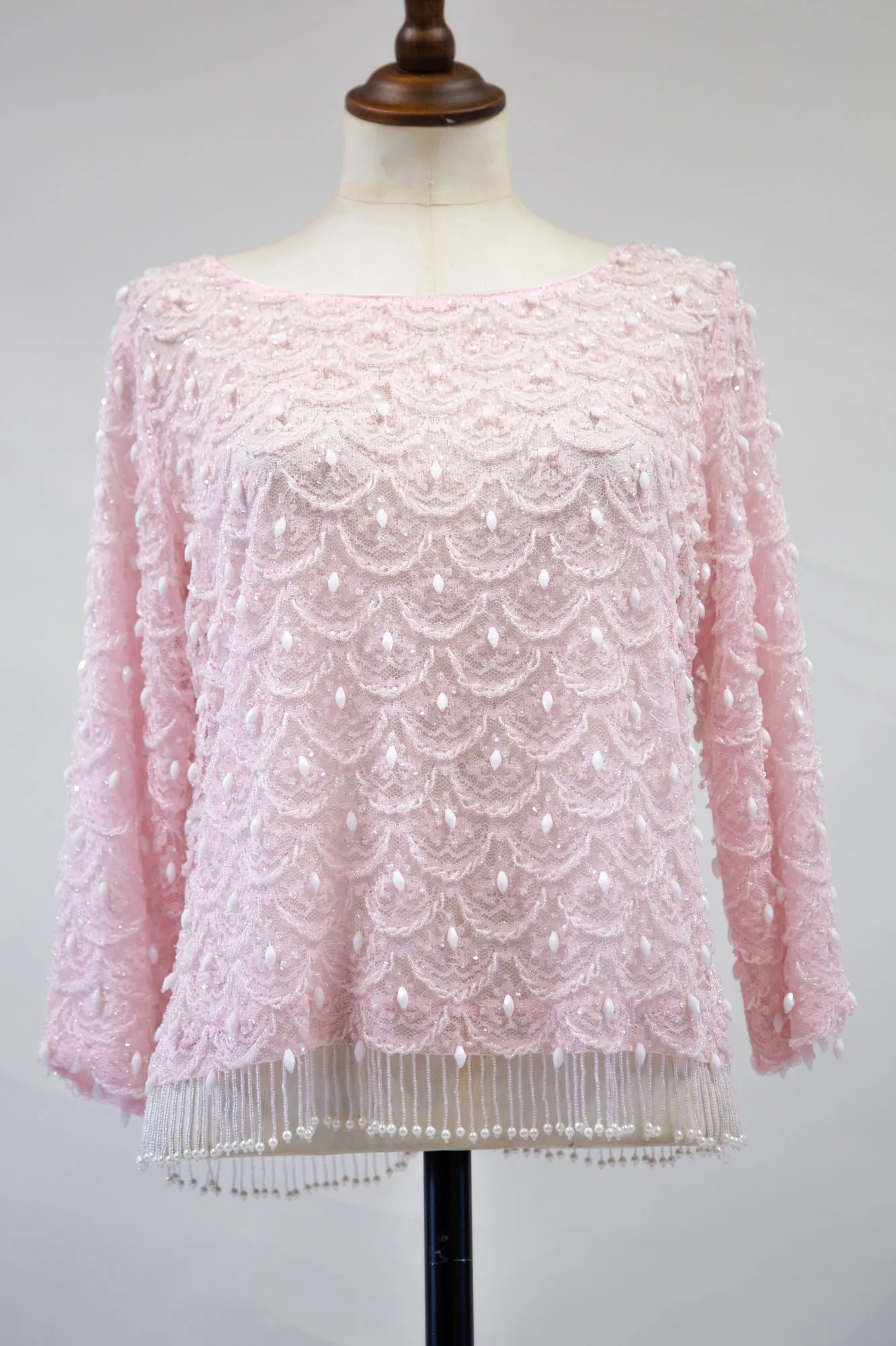 Vintage 1960s Pink Beaded Top w Sleeves